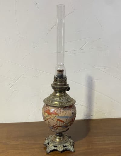 brocante marc doumenc saint girons Lampe à pétrole décor asiatique